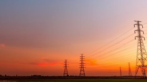 Projektinhallinta energia-yhtiöissä: Datan rooli ja tekoälyn hyödyntäminen