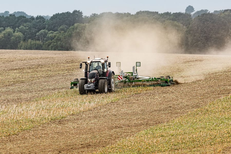 Machine Learnign use case Valtra (1200 x 800 px)